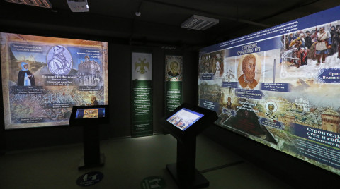 Фото-репортаж: «От Рюриковичей до Путина»: во Владивостоке открылся парк «Россия. Моя история»