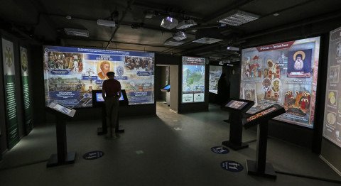 Фото-репортаж: «От Рюриковичей до Путина»: во Владивостоке открылся парк «Россия. Моя история»