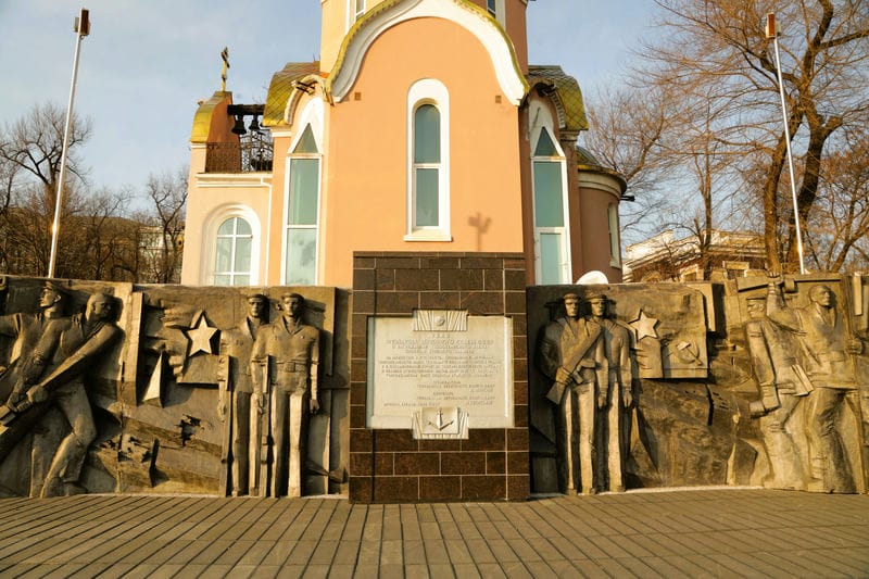 Стена памяти героев-владивостокцев, погибших в годы Великой Отечественной войны