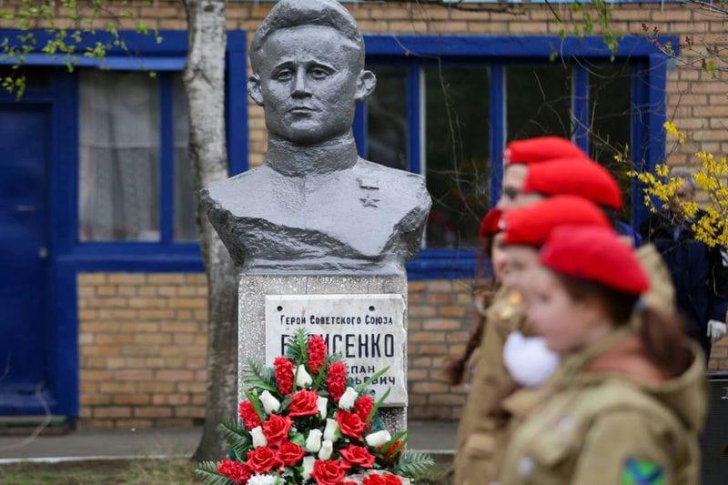 Памятник Герою Советского Союза С.Г. Борисенко